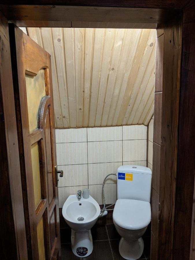 מלון איזקי Gostynna Rodyna מראה חיצוני תמונה